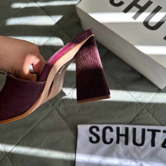SCHUTZ
Women's Lizah Block Heel - Picture 7 of 7